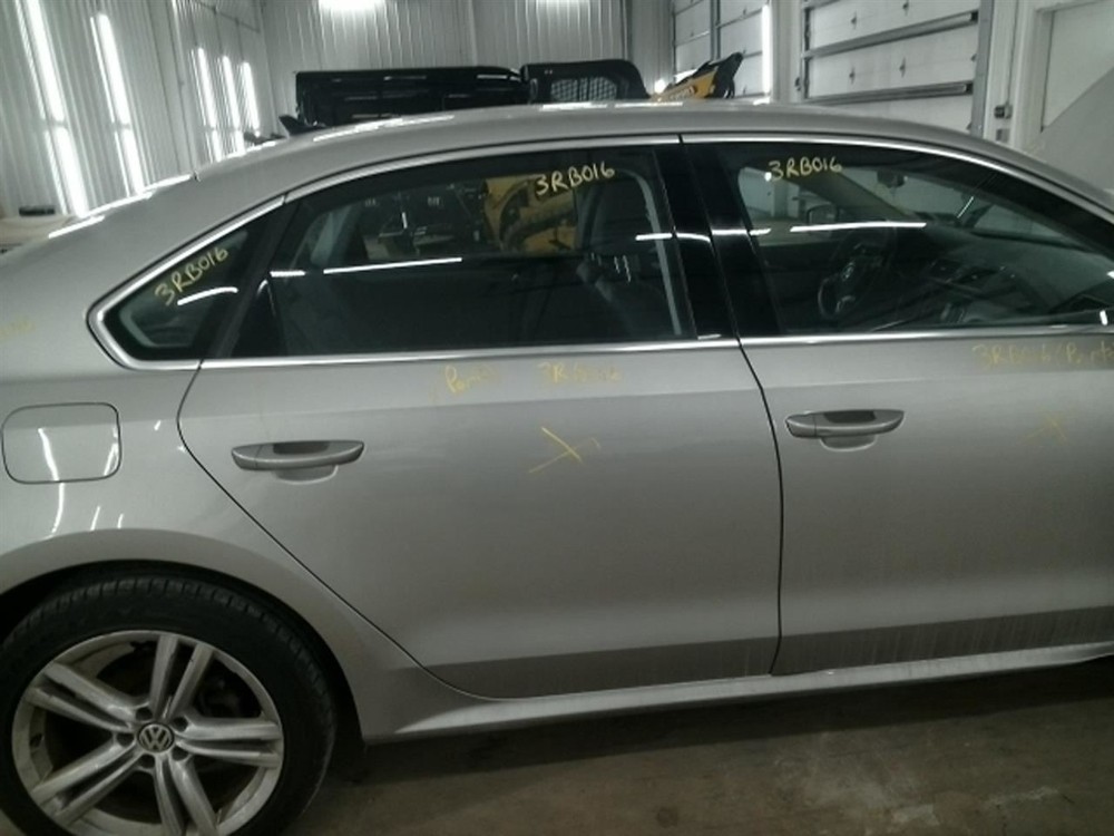 PASSAT 2014 High Mounted Stop Light 104805528