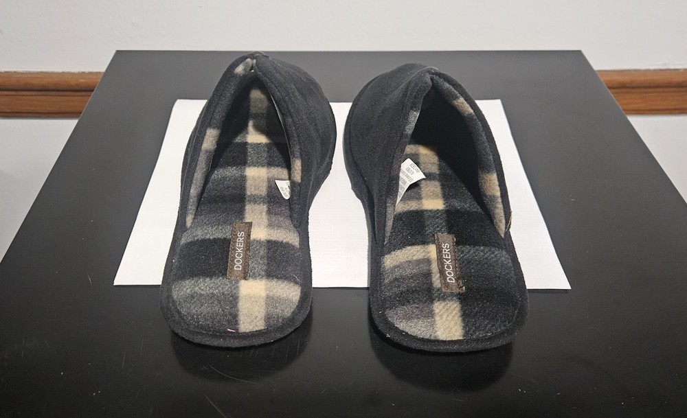 DOCKERS BLACK SLIP ON SLIPERS MEN'S SIZE MEDIUM 8-9