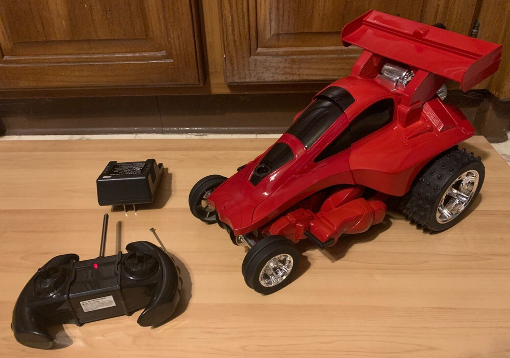 RC Transforming/Mutating Robot/Car Red