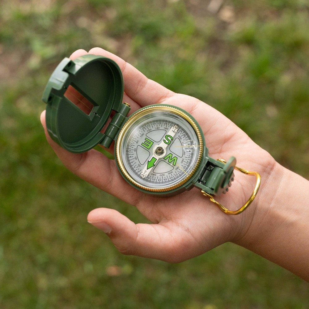 Carson AdventurePak - Binocular, Compass, Flashlight, Whistle, : HU-401