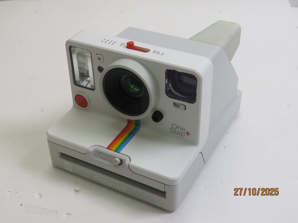 Polaroid One Step + PLUS Bluetooth Connected I-Type Instant Film Camera (7)