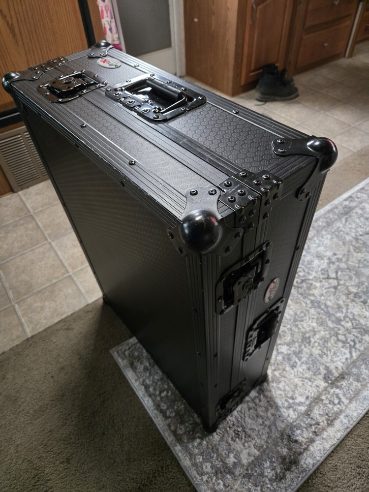 Denon DJ Prime 4 + Plus Standalone Controller with Rolling Flight Case 500gb SSD