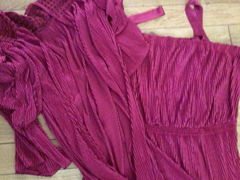Ladies Size 16 Two Piece Preowned