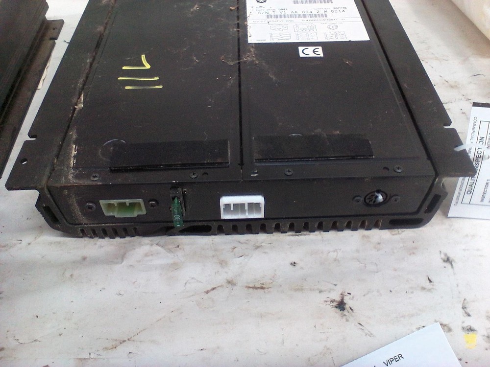 DODGE VIPER A/V AMPLIFIER  97-02