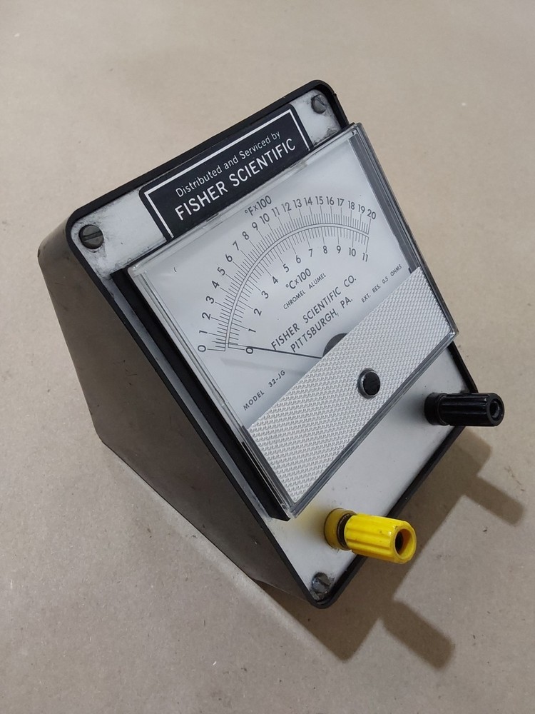 Fisher Scientific Co. Model 32-JG Analog Panel Meter