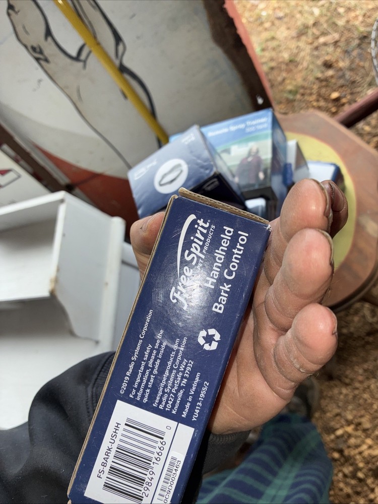 FreeSpirit Handheld Dog Training Device Stop Barking Control New Sealed Box