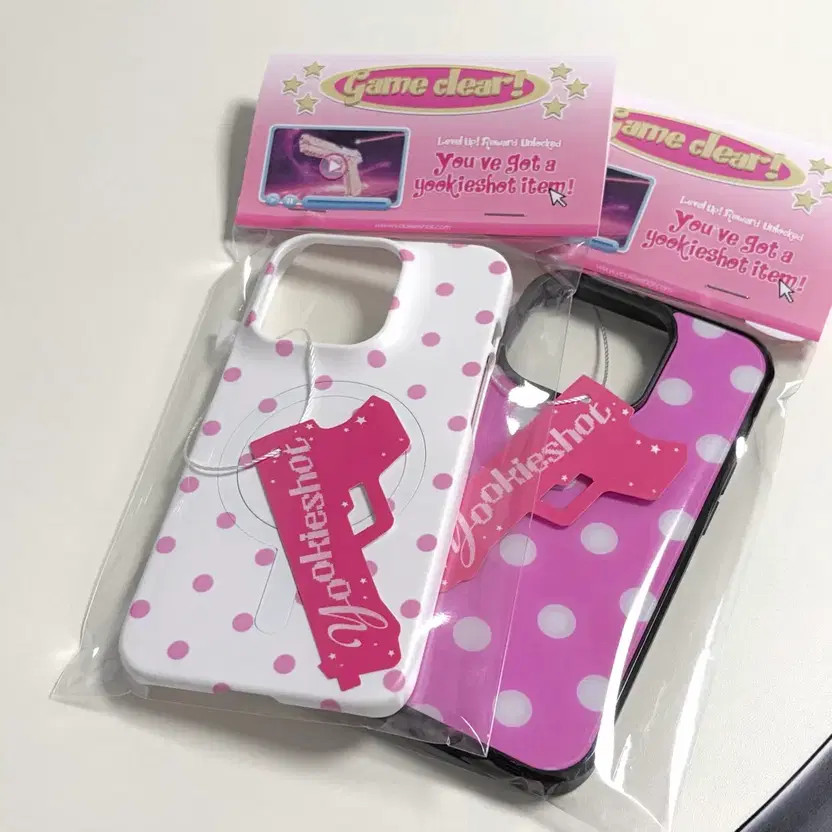 iPhone 14 Pro Pink Hard Case / White MagSafe Glass Dot Case