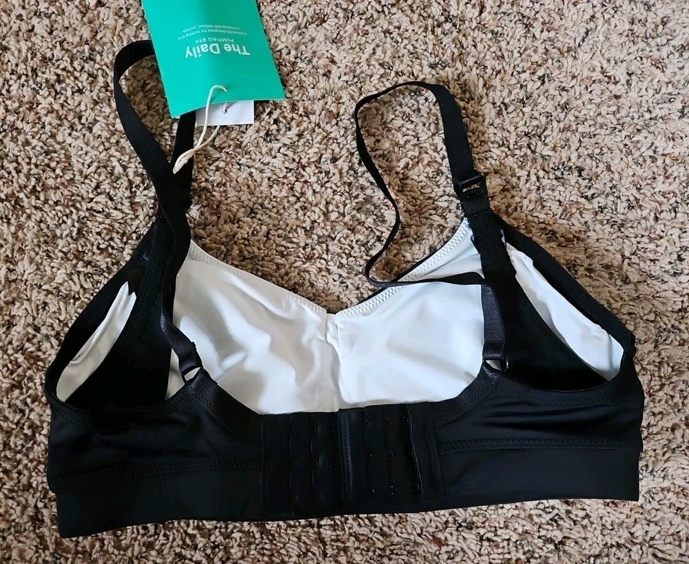 Willow Pumping Bra Black Size Small NWT. (bxC)