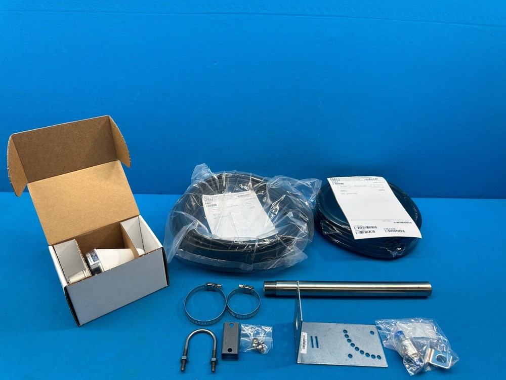 Schweitzer Engineering SEL-2407 Satellite Synchronized Clock 240700033