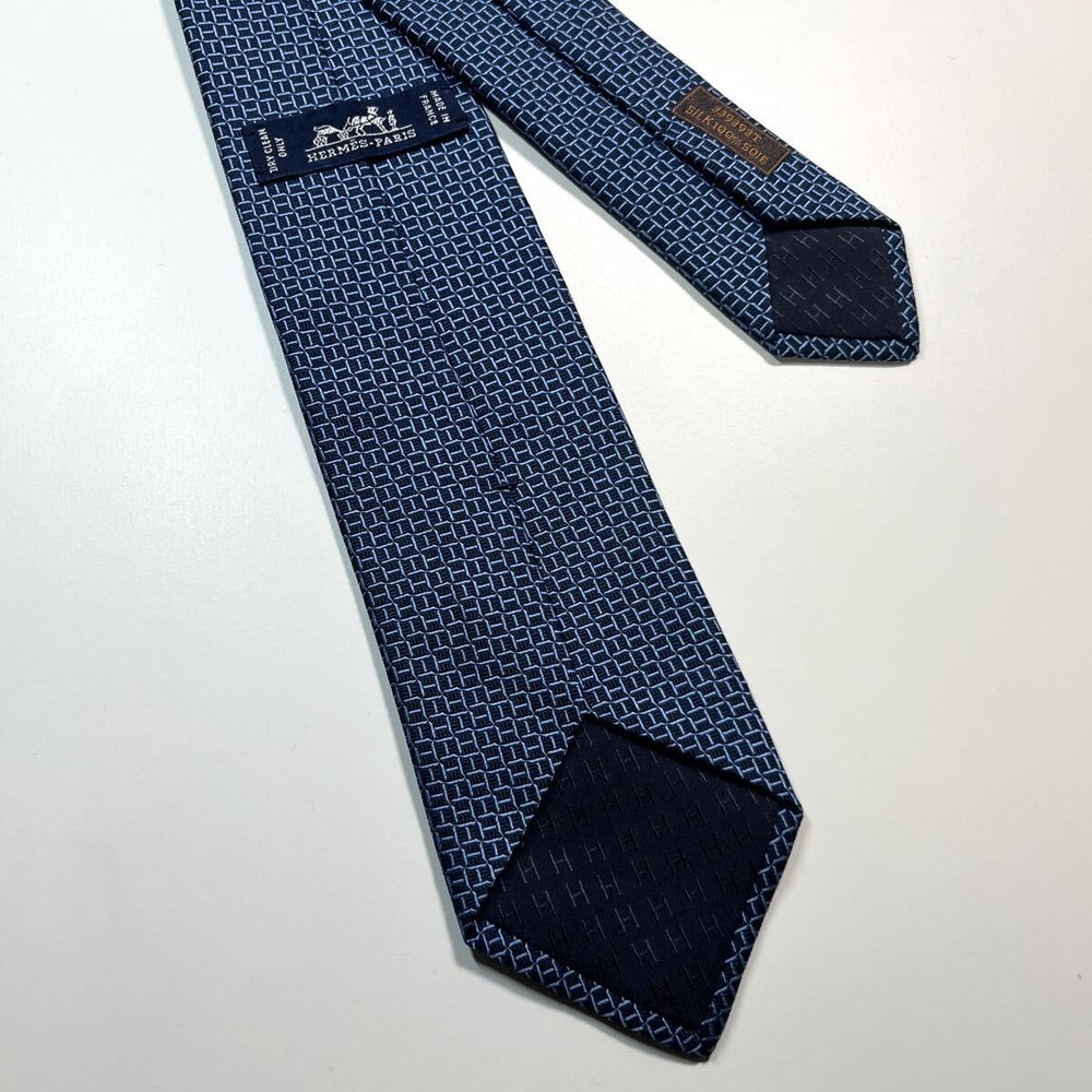 Excellent HERMES Tie Un quilibre H Pattern Navy