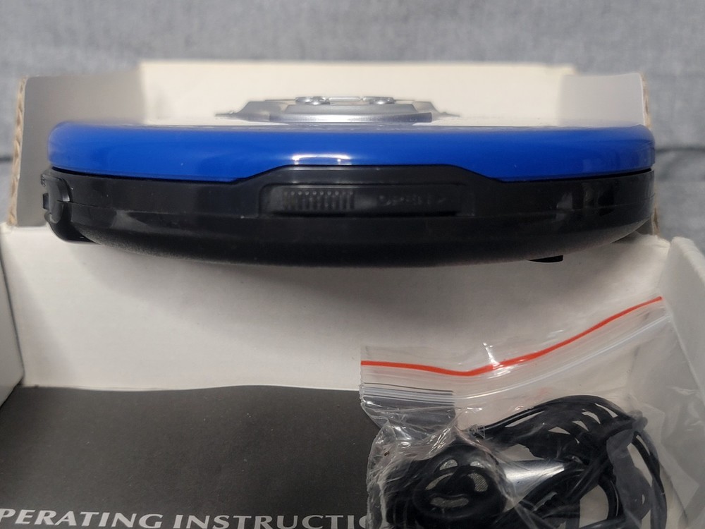 Unbranded Portable Compact Disc/CD-R Player KD-95