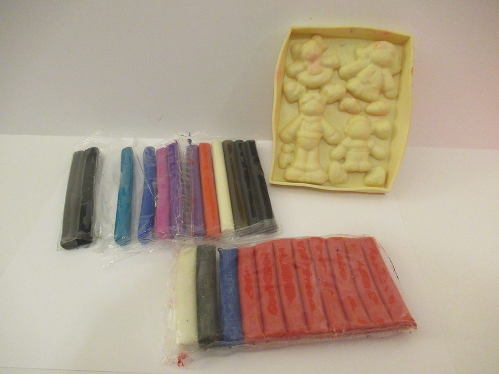 Assorted Clay Set + Clay Mold