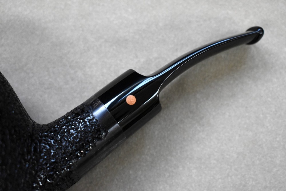 Moretti Pipe Huge Super Magnum Black Rusticated Freehand
