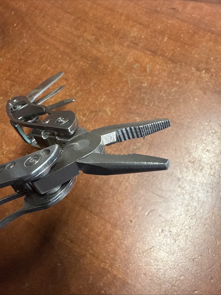 True TU194 Utility Frame Work Mini 9 In 1 Multitool 3” Length Slightly Use