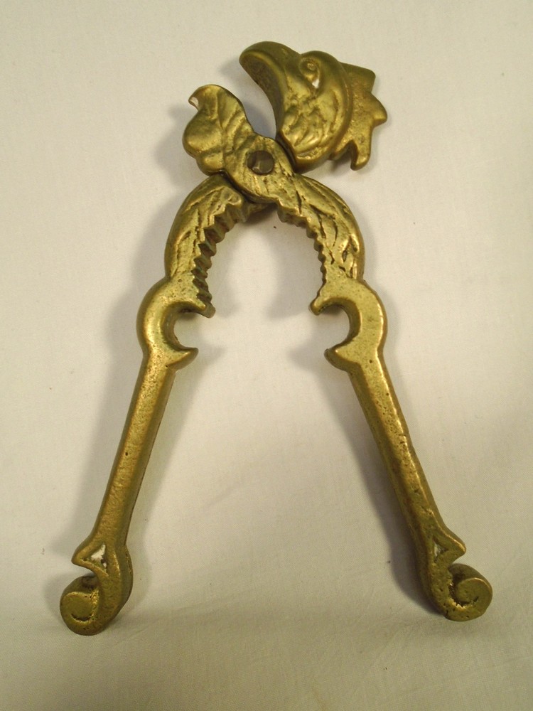 VINTAGE SOLID BRASS ROOSTER CHICKEN BIRD 6" NUT CRACKER PERFECT