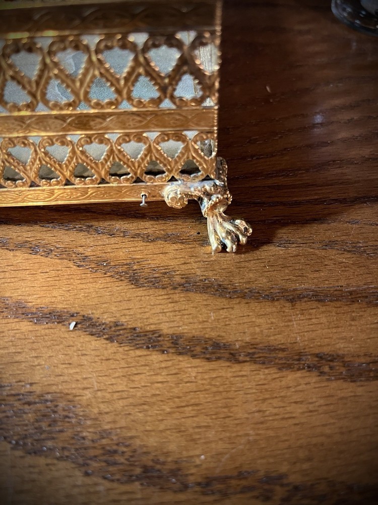 Vintage Hollywood regency tissue box holder