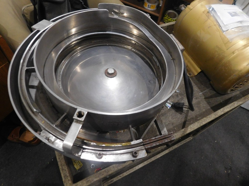 Jack's Vibratory / JVF  Feeder Bowl.  10" Overall