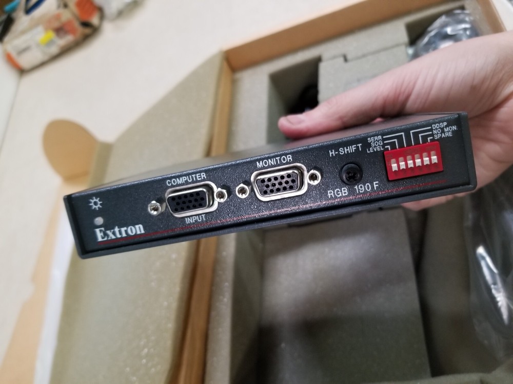 Extron RGB 190FV Universal Computer-Video Interface With Power Supply