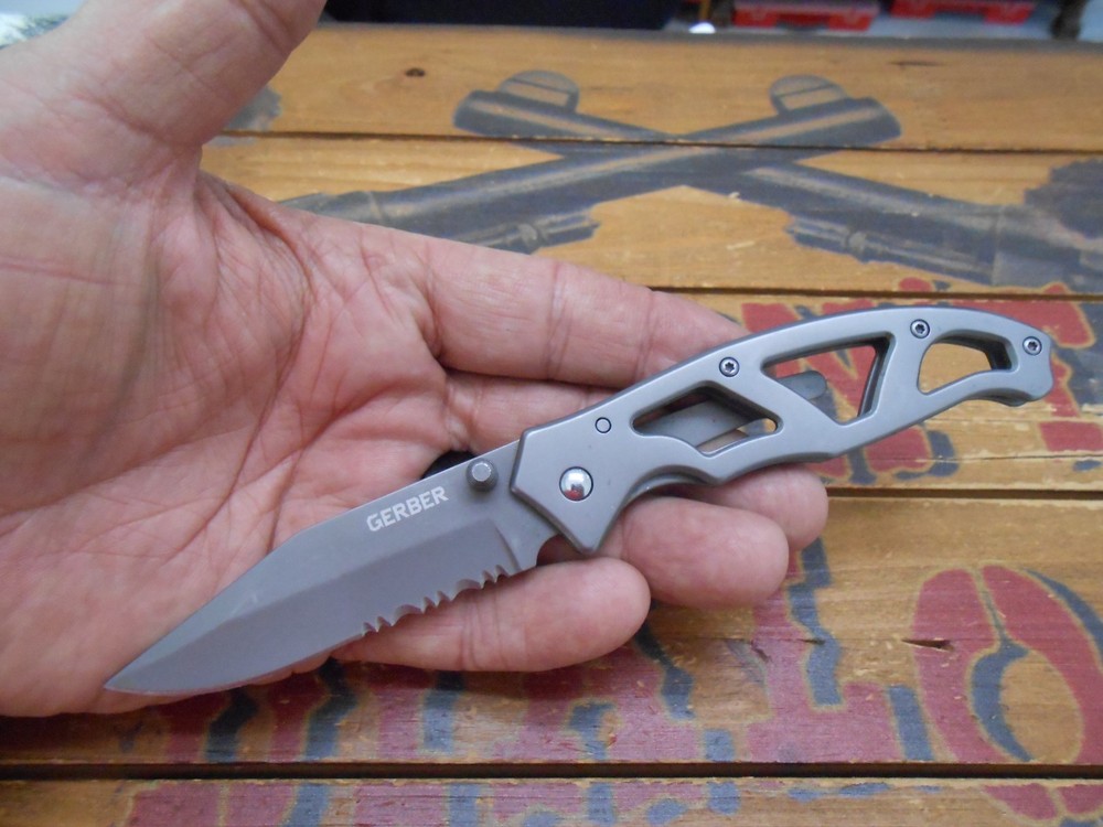 Gerber Paraframe I Knife Frame Lock Combo Edge Blade Gray