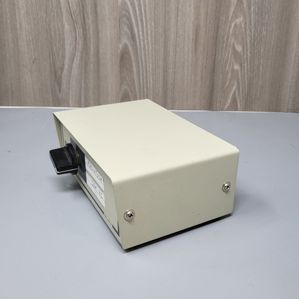 Vintage DB15 Data Switch Box A/B Manual Selector Mac IBM PC Serial Port