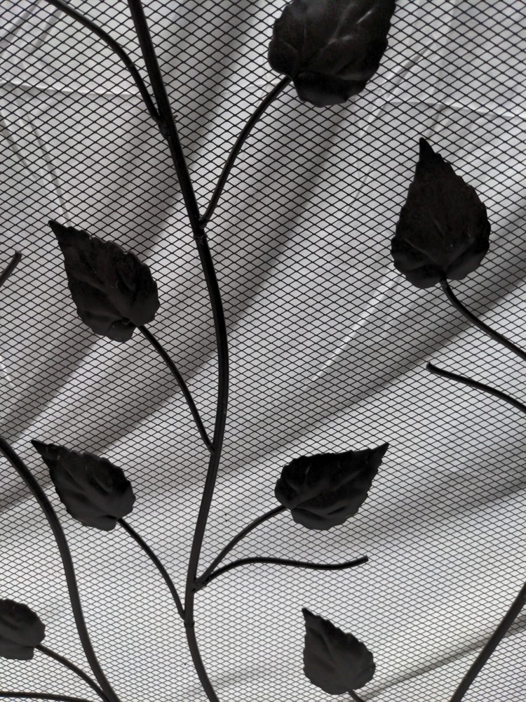 Wrought Iron Decorative Fireplace Screen With Leaves VTG