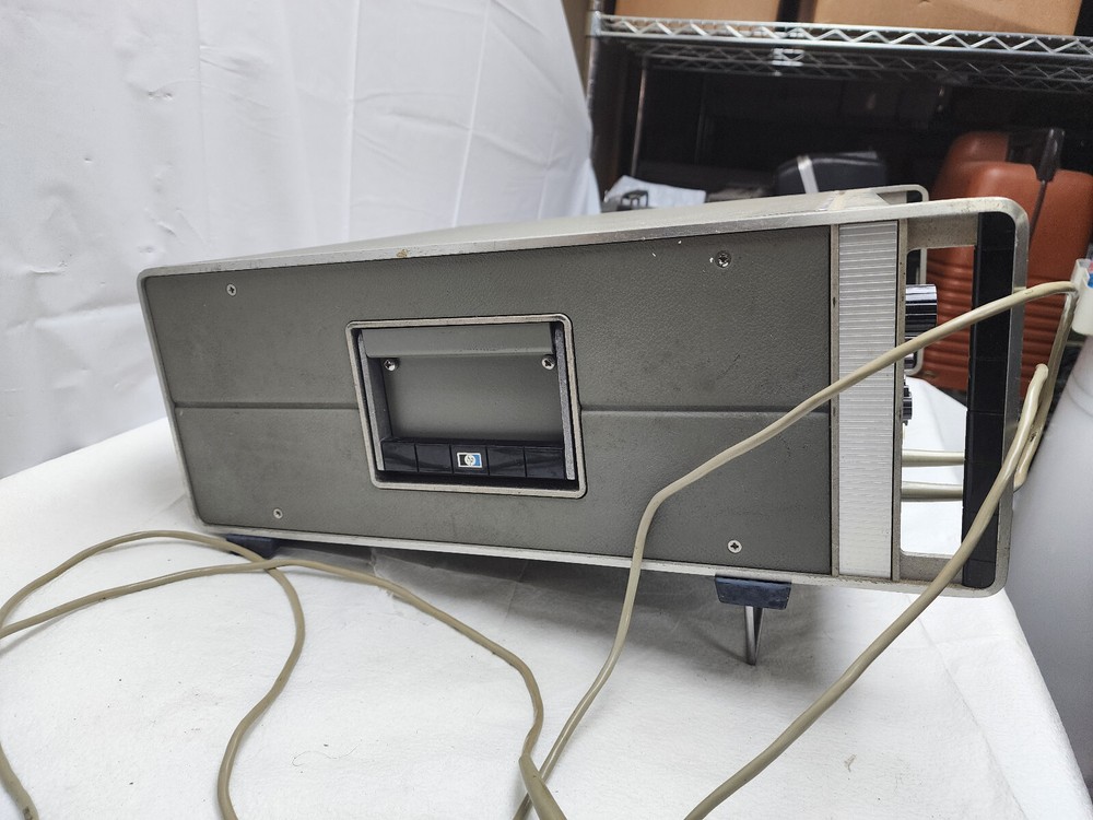 Hewlett Packard 8405A Vector Voltmeter w/ 2 Probes