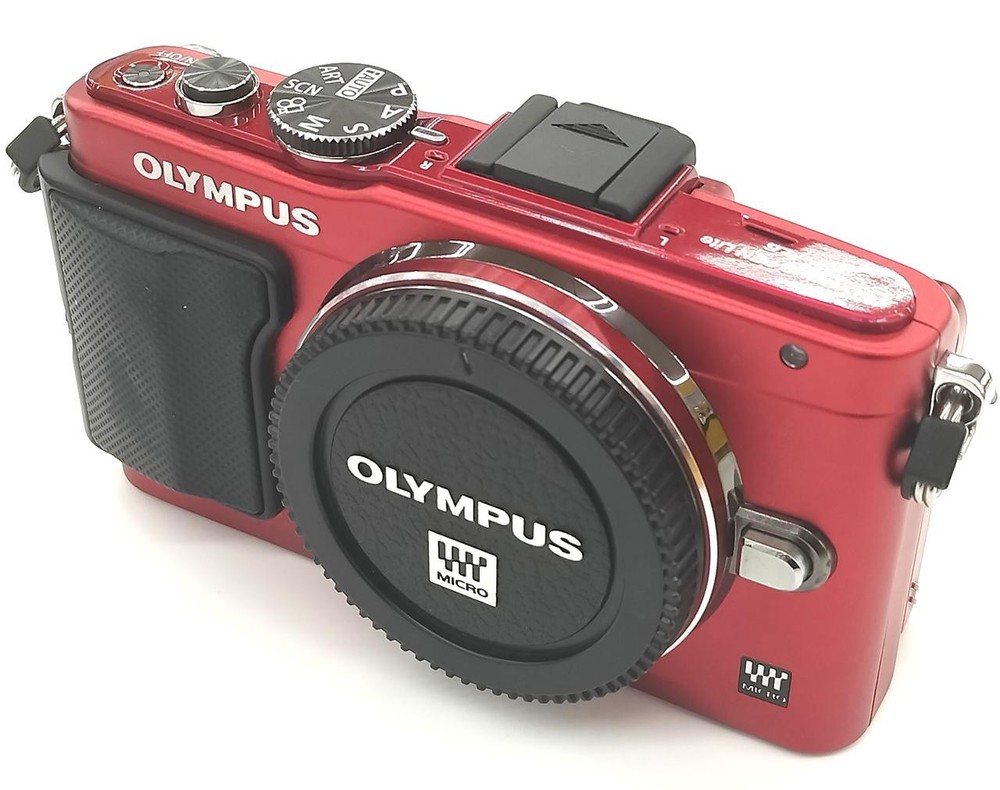 OLYMPUS E-PL6 Digital Mirrorless Camera