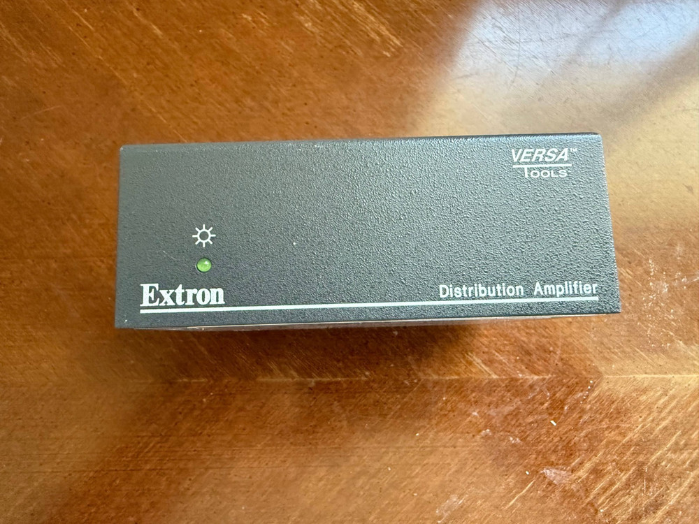Versa Tools Extron MDA 5V Distribution Amplifier