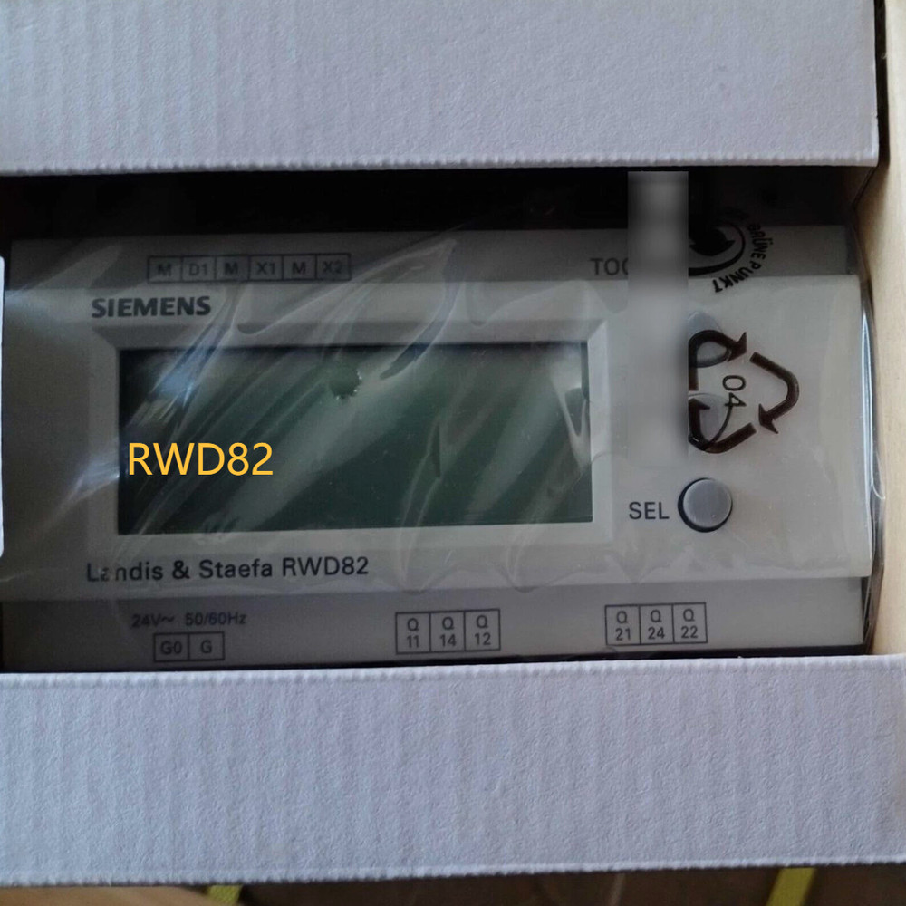 1PC New For RWD82 temperature controller amk