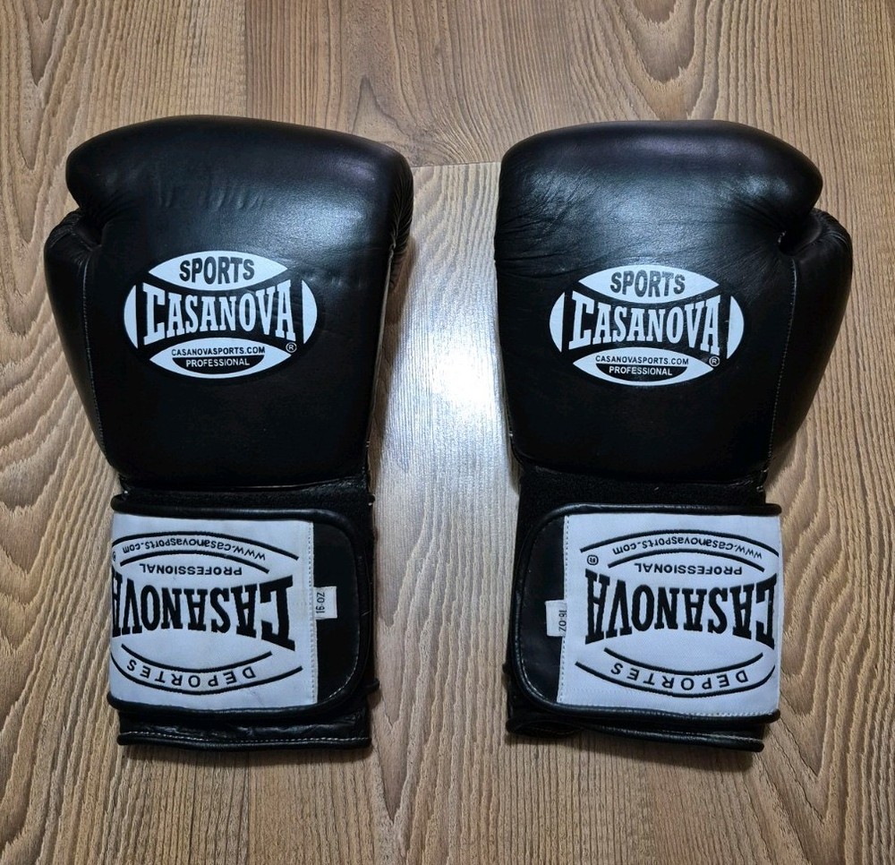 Cassanova Boxing Gloves 16 Oz.