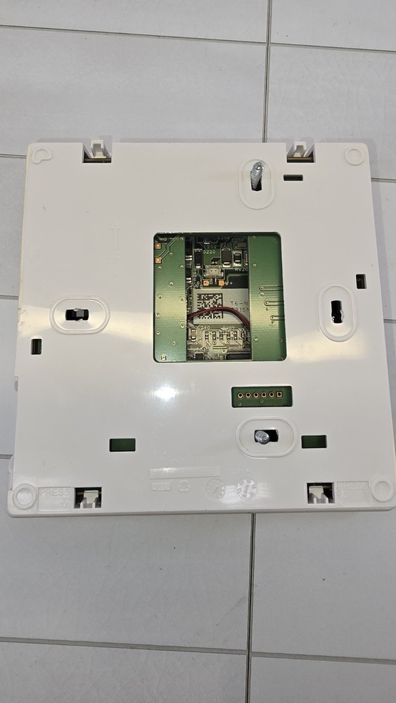 Bryant Legacy Thermostat Programmable T2-PAC01 White Weekend/Weekday Scheduling