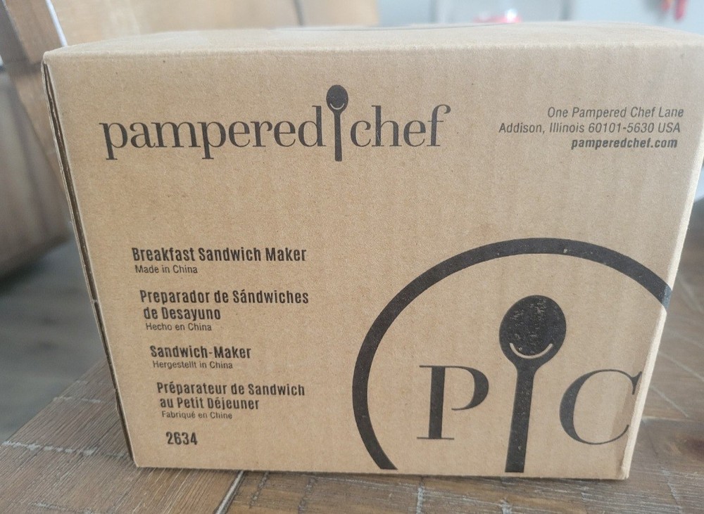PAMPERED CHEF BREAKFAST SANDWICH MAKER #2634 MICROWAVE SAFE NEW