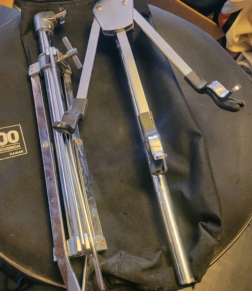 CB700 Snare Drum With Carrying Case Pease See Description