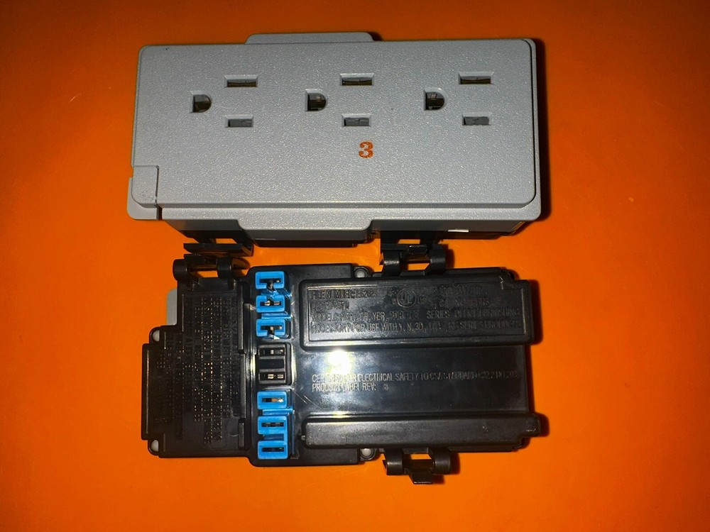 Haworth Tri-plex Receptacles Circuits 1, 2, 3 Plz Specify - (Premise, Compose)