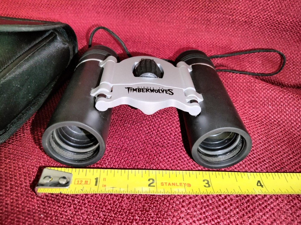 Minnesota Timberwolves small compact 8x21 binoculars with case, work great VG
