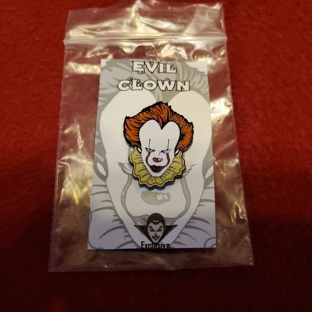 Fright Crate Exclusive 2017 IT Pennywise evil clown Enamel Horror pin