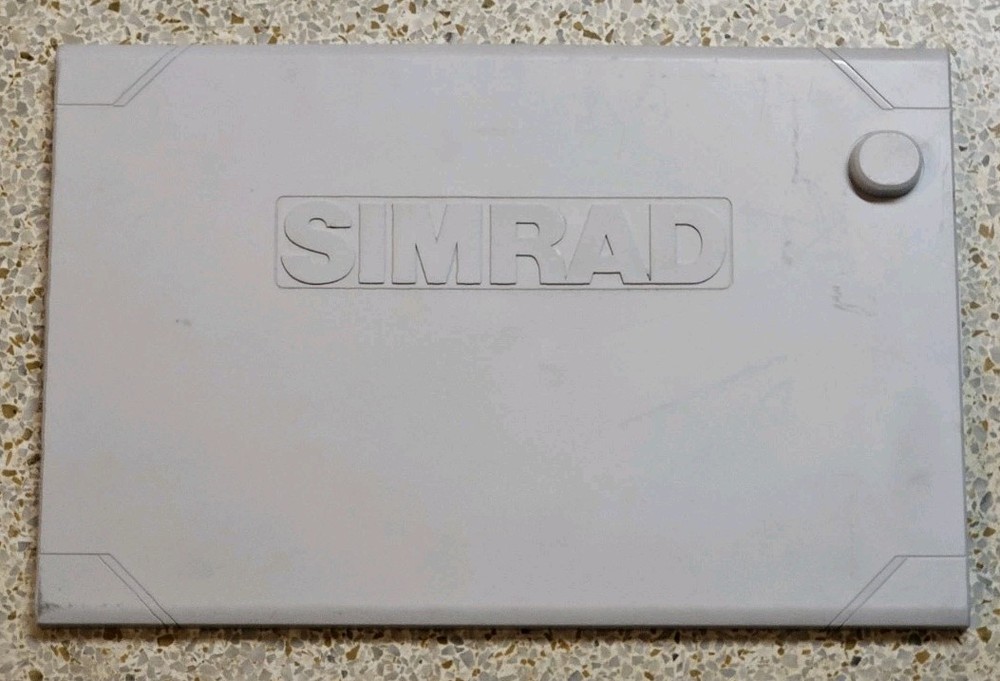 Simrad NSS12 EVO3 Sun Cover Protector