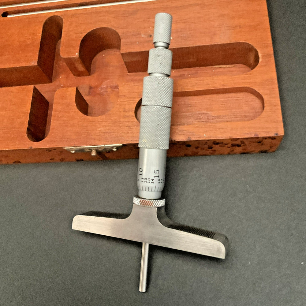 Lufkin 513 depth micrometer set with case