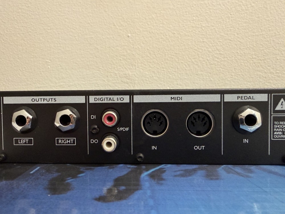 TC Electronic M350 Dual Engine Effects Processor Rack Mount w/ Power Cord WORKS