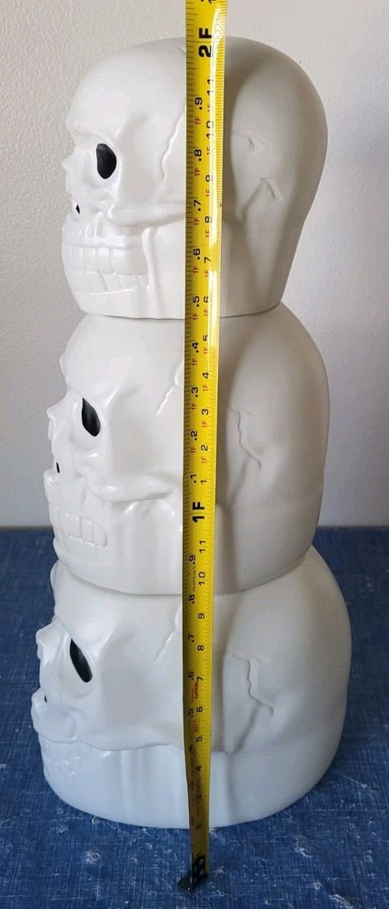 Halloween • 24" Stackable Skull Tower Blowmold • Excellent Condition!