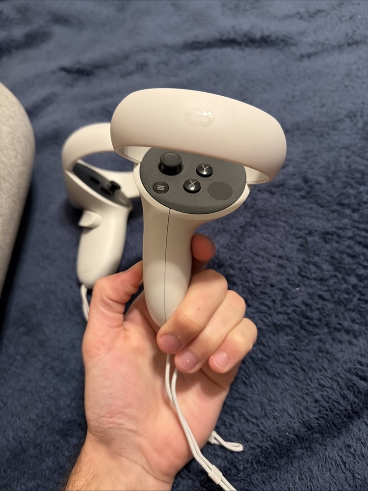 OCULUS QUEST 2 VR HEADSET 128GB MINT