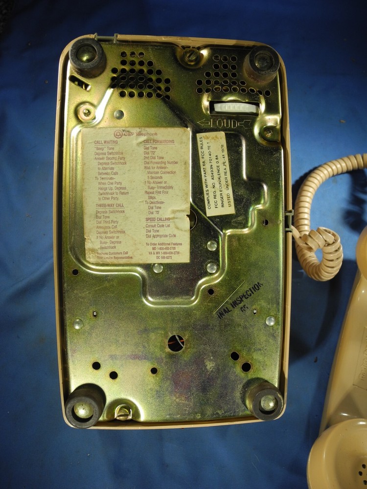 Radio Shack Beige Table Phone Push button - Very nice!
