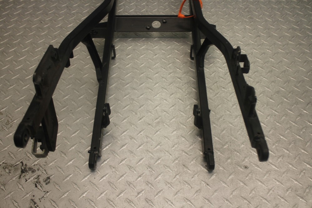 2005 SUZUKI VSTROM 1000 DL1000 REAR SUBFRAME BACK SUB FRAME