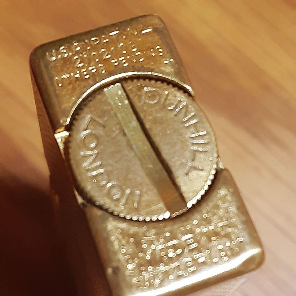 Working Dunhill oil lighter gold without box