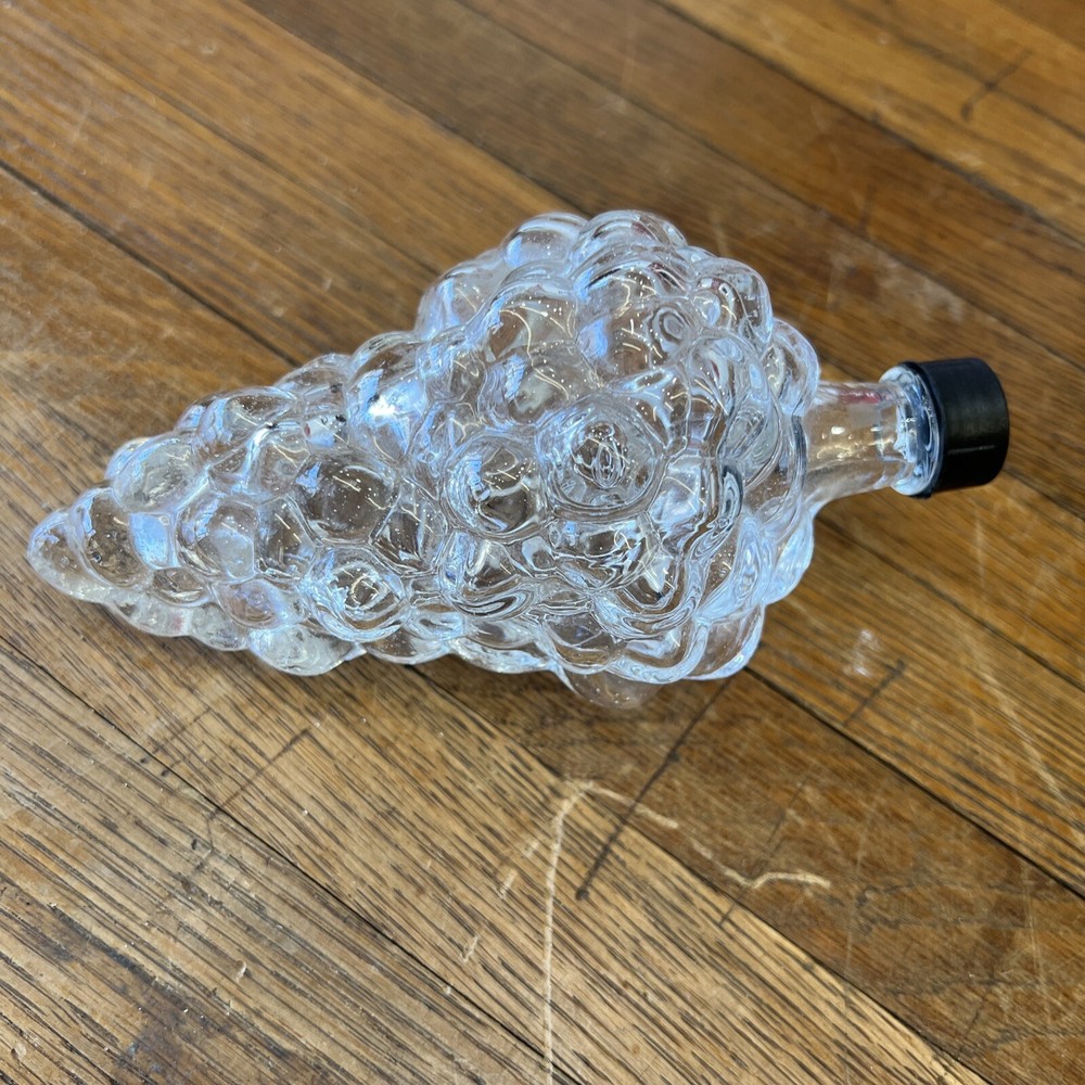 Grape Cluster Shaped Clear Bottle With cap Excellent condition 8 oz