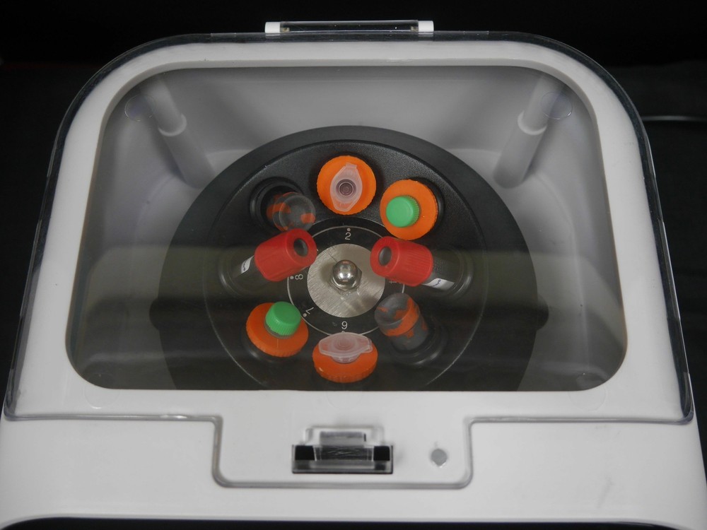 Clinical Centrifuge Adjustable Speed Multiple Tube Types