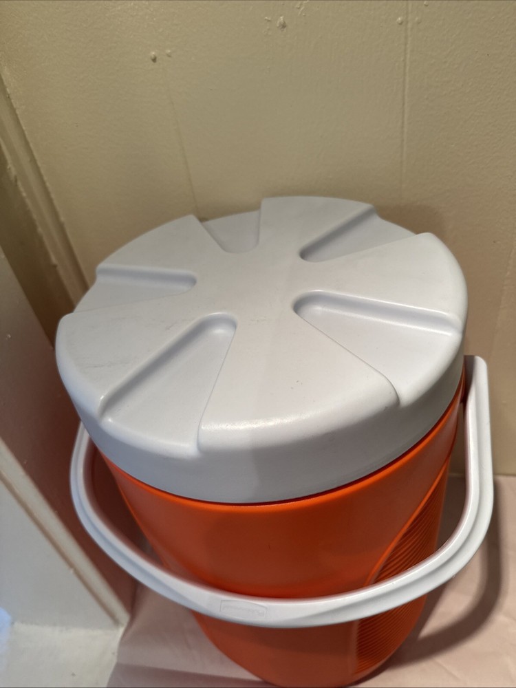 Rubbermaid Water Jug 3 gallon
