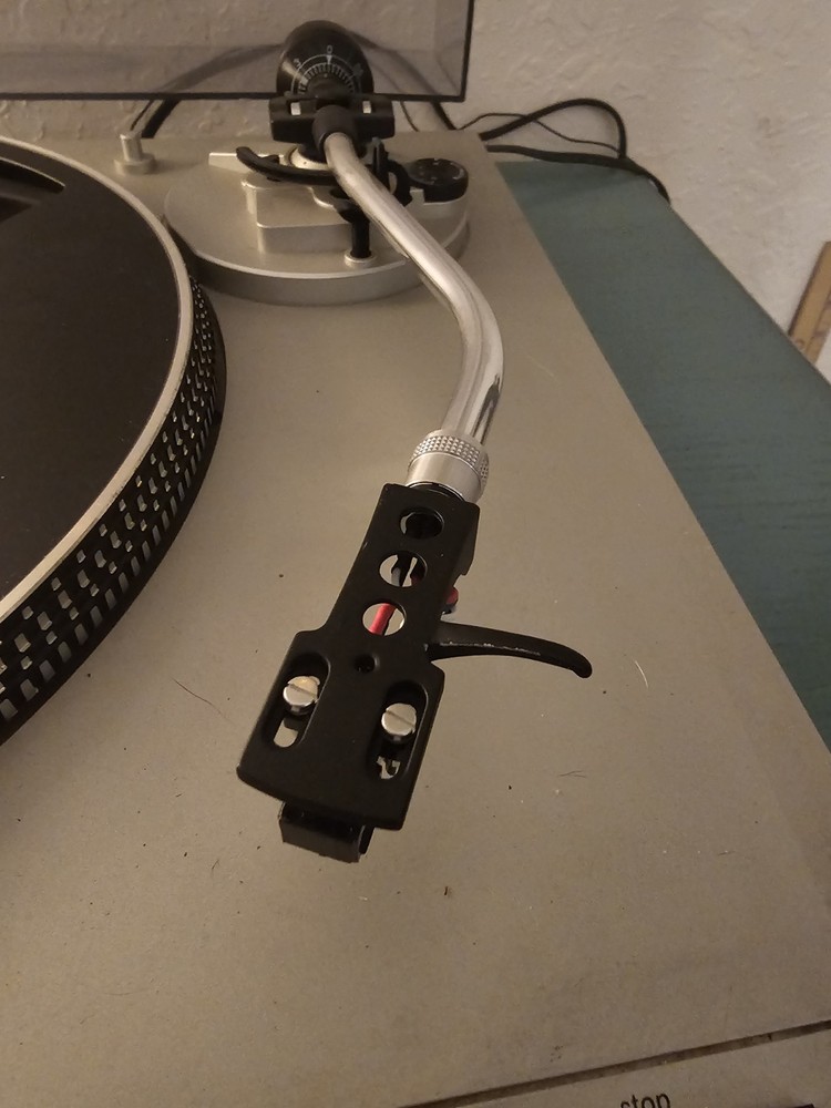 Vintage Technics SL-B205 TurnTable Record Player-Good