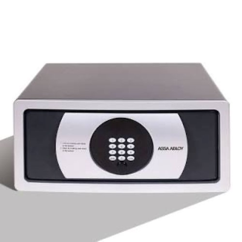 "ONE OF A KIND" (P22013189)