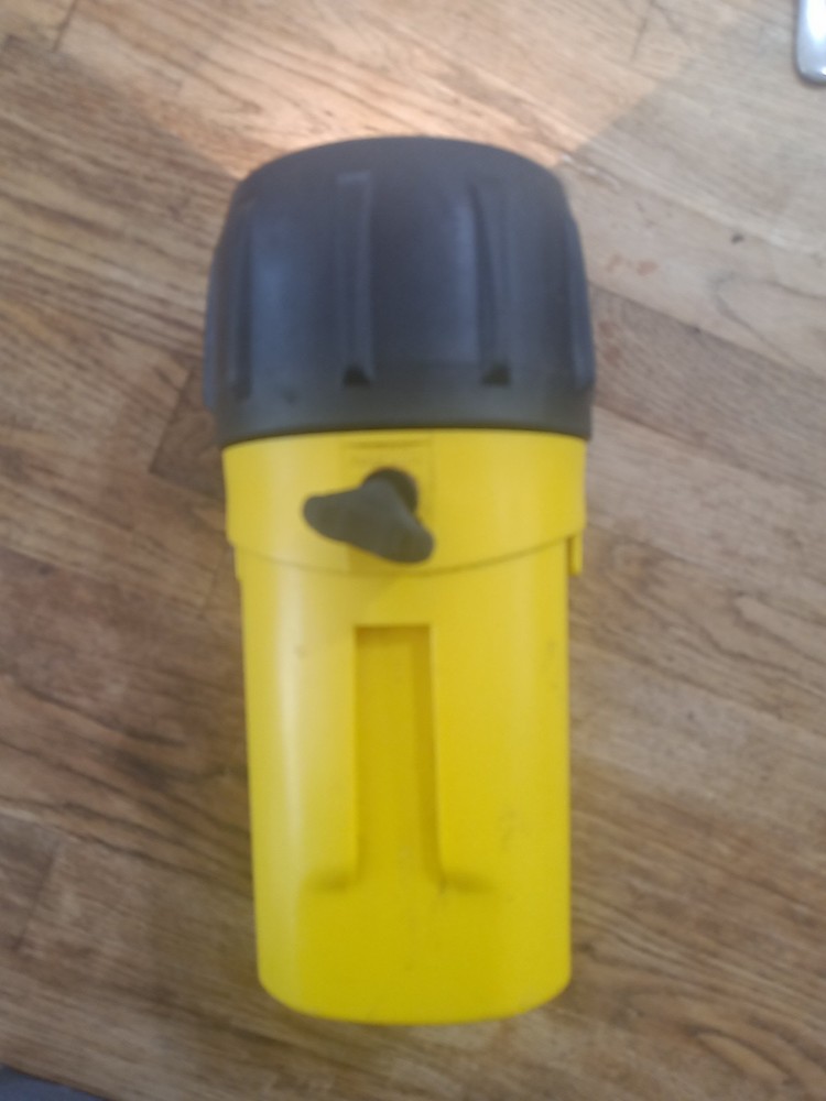 UNDERWATER KINETICS D8 Xenon Dive Light